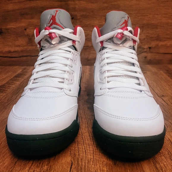 Nike Air Jordan 5 Retro Fire Red 2013 GS Size 6y DS 440888-100 Brand New - Picture 6 of 12